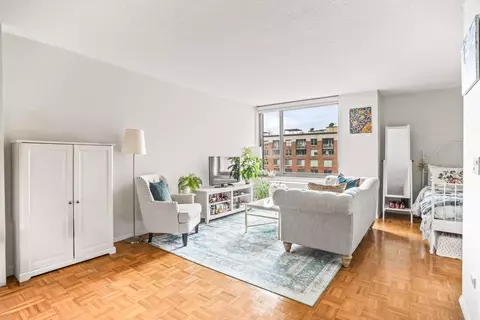 2 S End Ave #8W, New York, NY 10280