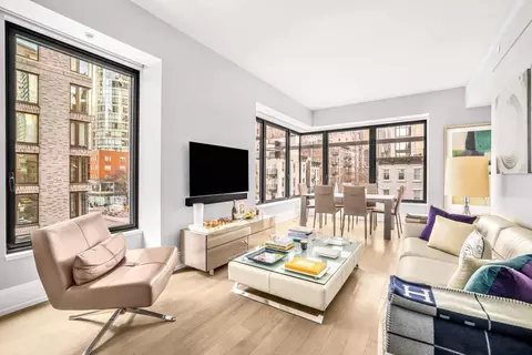 301 E 50th St #3B, New York, NY 10022
