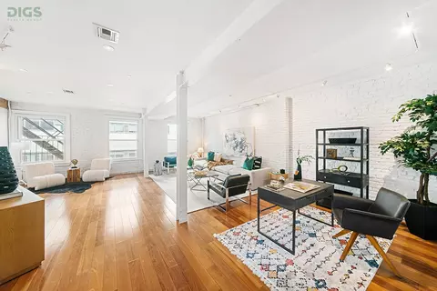 210 Spring St #3, New York, NY 10012