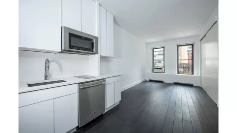 237 E 54th St #2B, New York, NY 10022