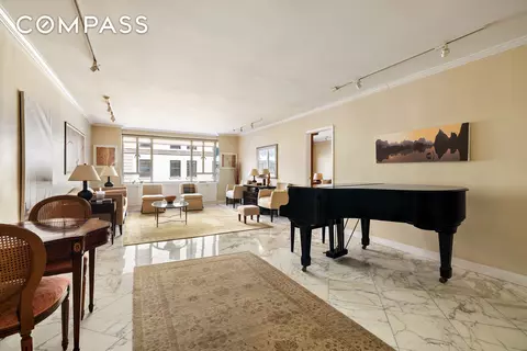 30 E 62nd St #4A, New York, NY 10065