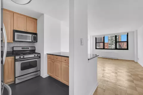 340 E 93rd St #16B, New York, NY 10128
