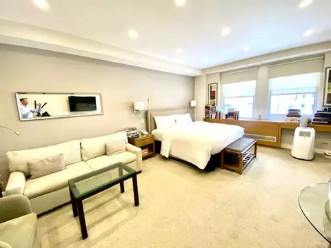 111 E 56th St #907, New York, NY 10022