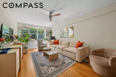310 W 55th St #3C, New York, NY 10019