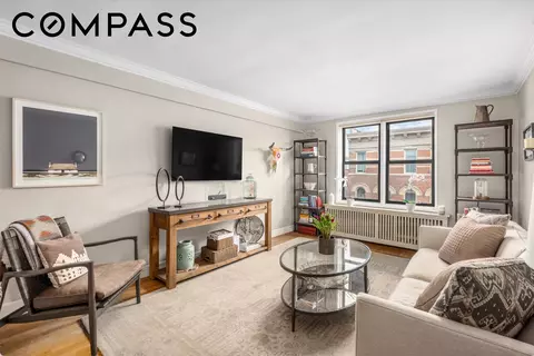 350 Bleecker St #6N, New York, NY 10014