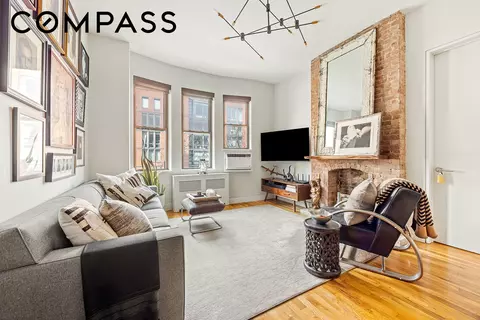 360 W 21st St #2DE, New York, NY 10011