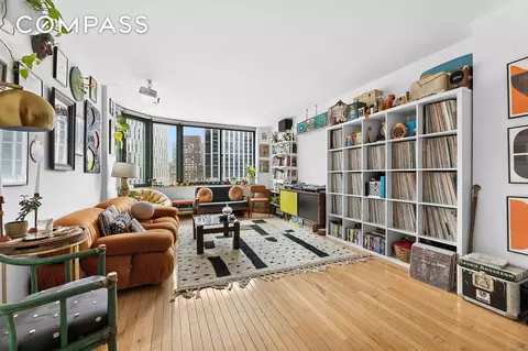 295 Greenwich St #11E, New York, NY 10007