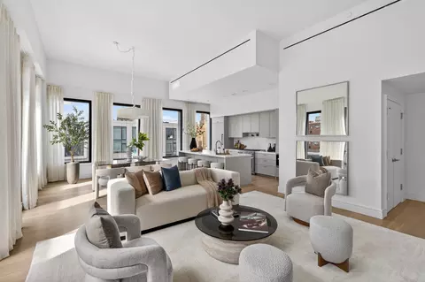 540 6th Ave #PHB, New York, NY 10011