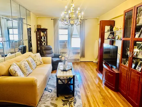 3555 Kings College Pl #4A, New York City, NY 10467
