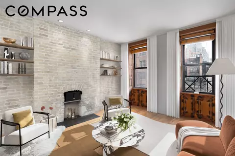 218 E 82nd St #4FW, New York, NY 10028