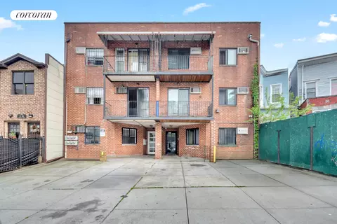 11-46 Welling Ct, Astoria, NY 11102