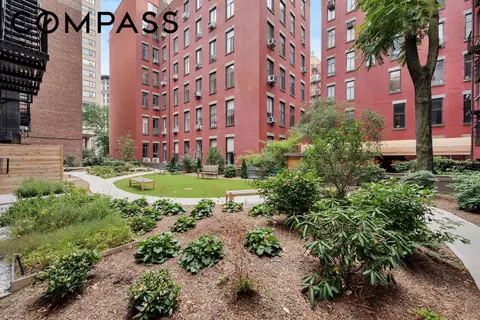 50-54 E 8th St #3S, New York, NY 10003