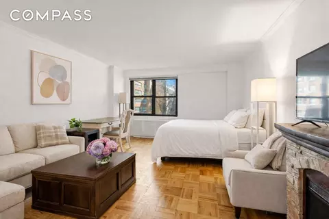 301 E 69th St #3N, New York, NY 10021