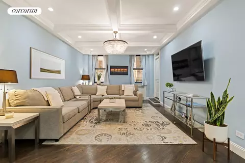 357 W 55th St #2G, New York, NY 10019