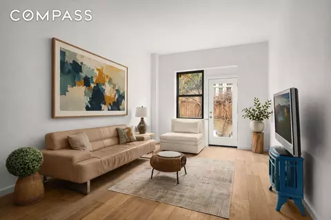 240 E 32nd St #1A, New York, NY 10016
