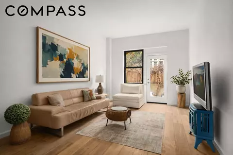 240 E 32nd St #1A, New York, NY 10016