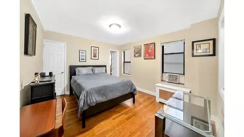 142 E 49th St #3D, New York, NY 10017