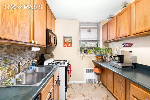 5635 Netherland Ave #1G, New York City, NY 10471