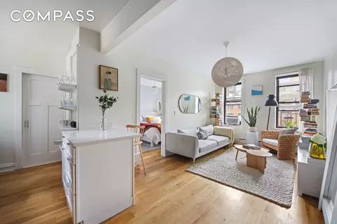 342 W 21st St #4B, New York, NY 10011