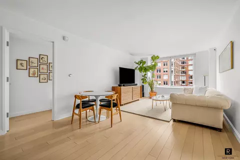 212 Warren St #9-R, New York, NY 10282
