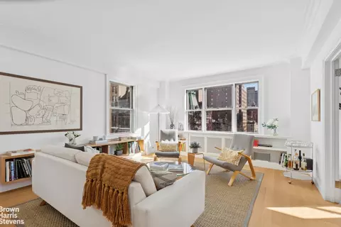 220 Madison Ave #8J, New York, NY 10016