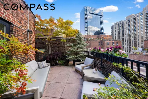314 E 41st St #PH2B, New York, NY 10017