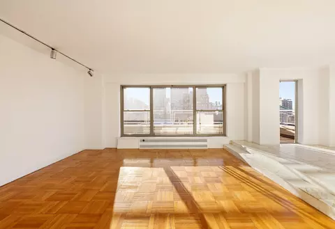 2 5th Ave #17D, New York, NY 10011