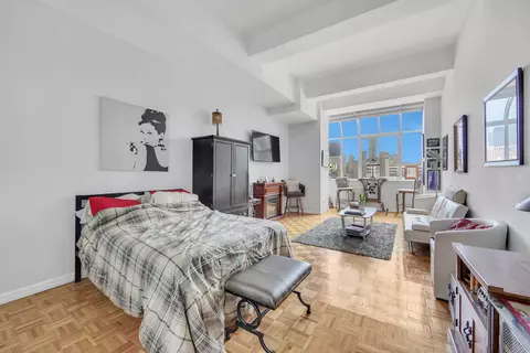 310 E 46th St #21F, New York, NY 10017