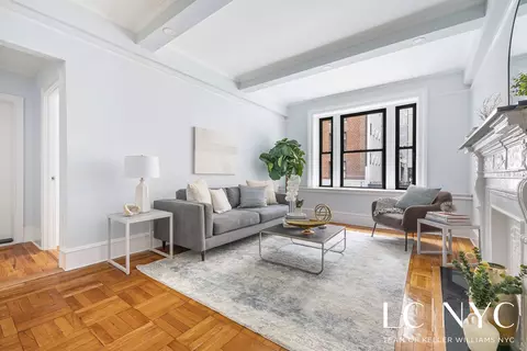 146 E 49th St #2B, New York, NY 10017