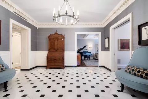 930 Park Ave #2N, New York, NY 10028