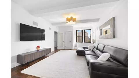 50 W 96th St #11A, New York, NY 10025