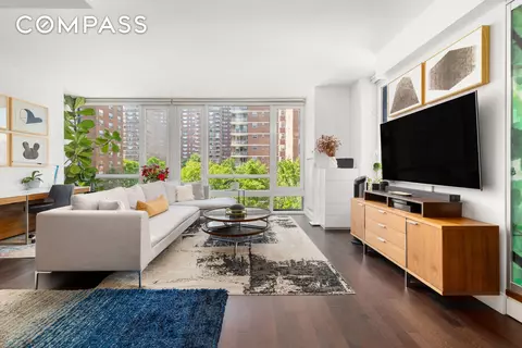 261 W 28th St #6A, New York, NY 10001
