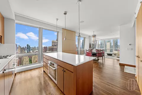 400 5th Ave #34B, New York, NY 10018