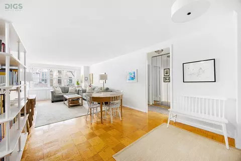 401 E 74th St #5A, New York, NY 10021