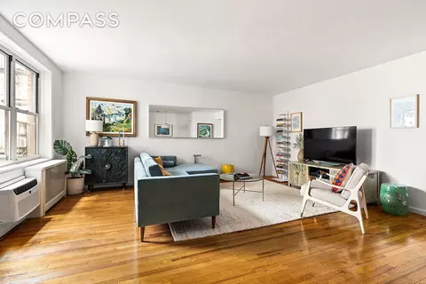 302 E 88th St #4C, New York, NY 10128