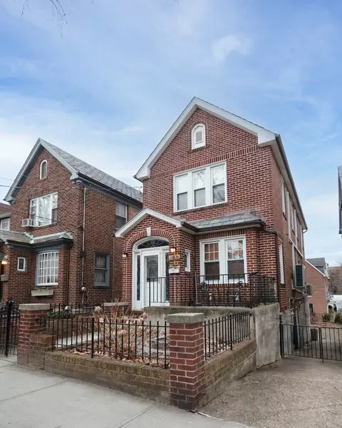 6126 Fieldston Rd, New York City, NY 10471