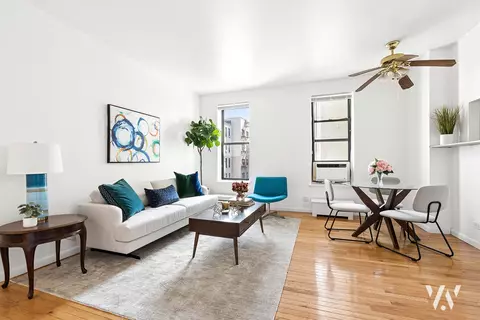 209 W 118th St #3M, New York, NY 10026