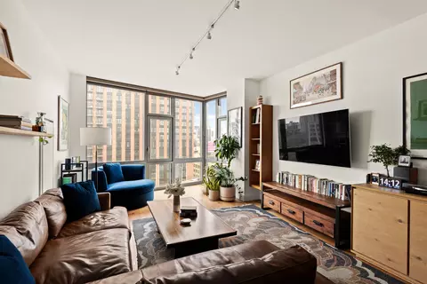100 Jay St #17H, Brooklyn, NY 11201