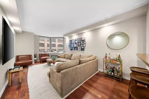 121 E 23rd St #7D, New York, NY 10010