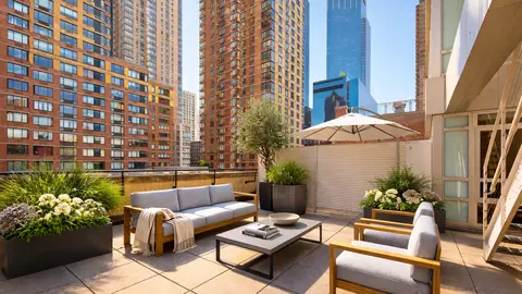 426 W 58th St #PH2, New York, NY 10019