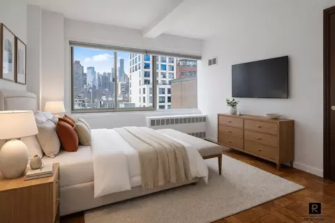 240 E 55th St #9-H, New York, NY 10022