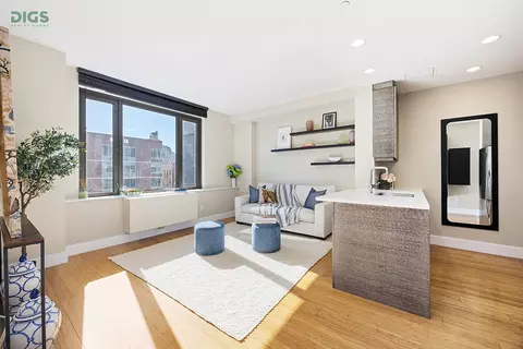 305 W 16th St #5F, New York, NY 10011