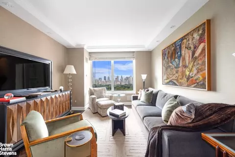 15 W 63rd St #20B, New York, NY 10023