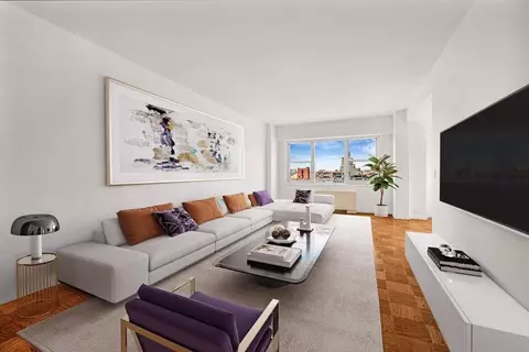 360 W 22nd St #17E, New York, NY 10011