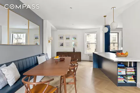 261 W 22nd St #12A14, New York, NY 10011