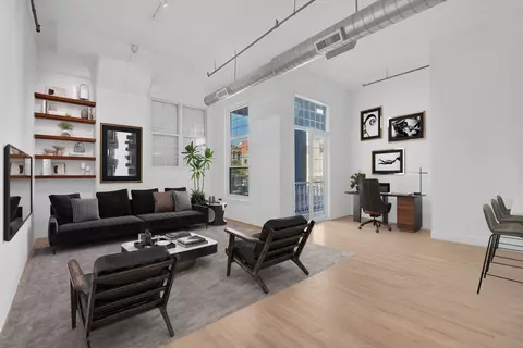 689 Myrtle Ave #2H, Brooklyn, NY 11205