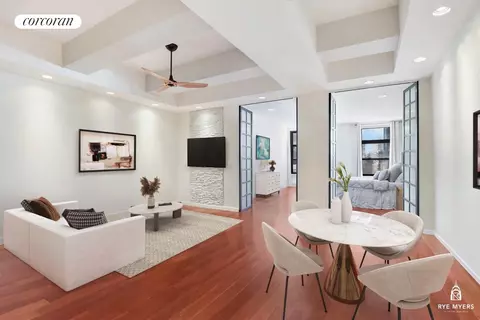 529 W 42nd St #5R, New York, NY 10036