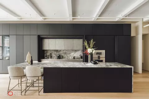 6 W 20th St #5TH, New York, NY 10011
