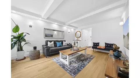 41 W 72nd St #10C, New York, NY 10023