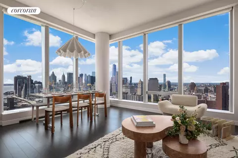 252 South St #22A, New York, NY 10002